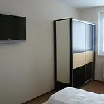 Royal בית הארחה 3*